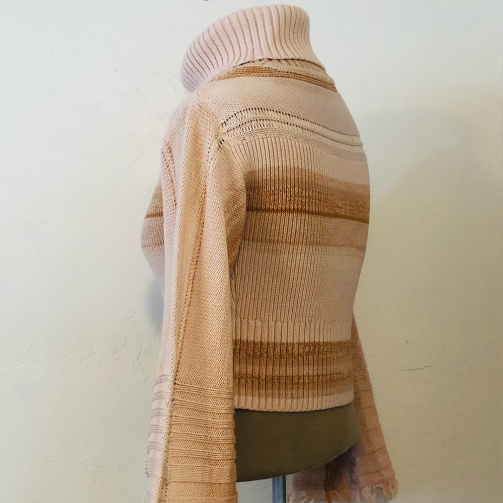 FREE PEOPLE CROPPED CABLE KNIT TURTLENECK SWEATER - BELL TATTERED SLEEVES - Picture 2 of 8